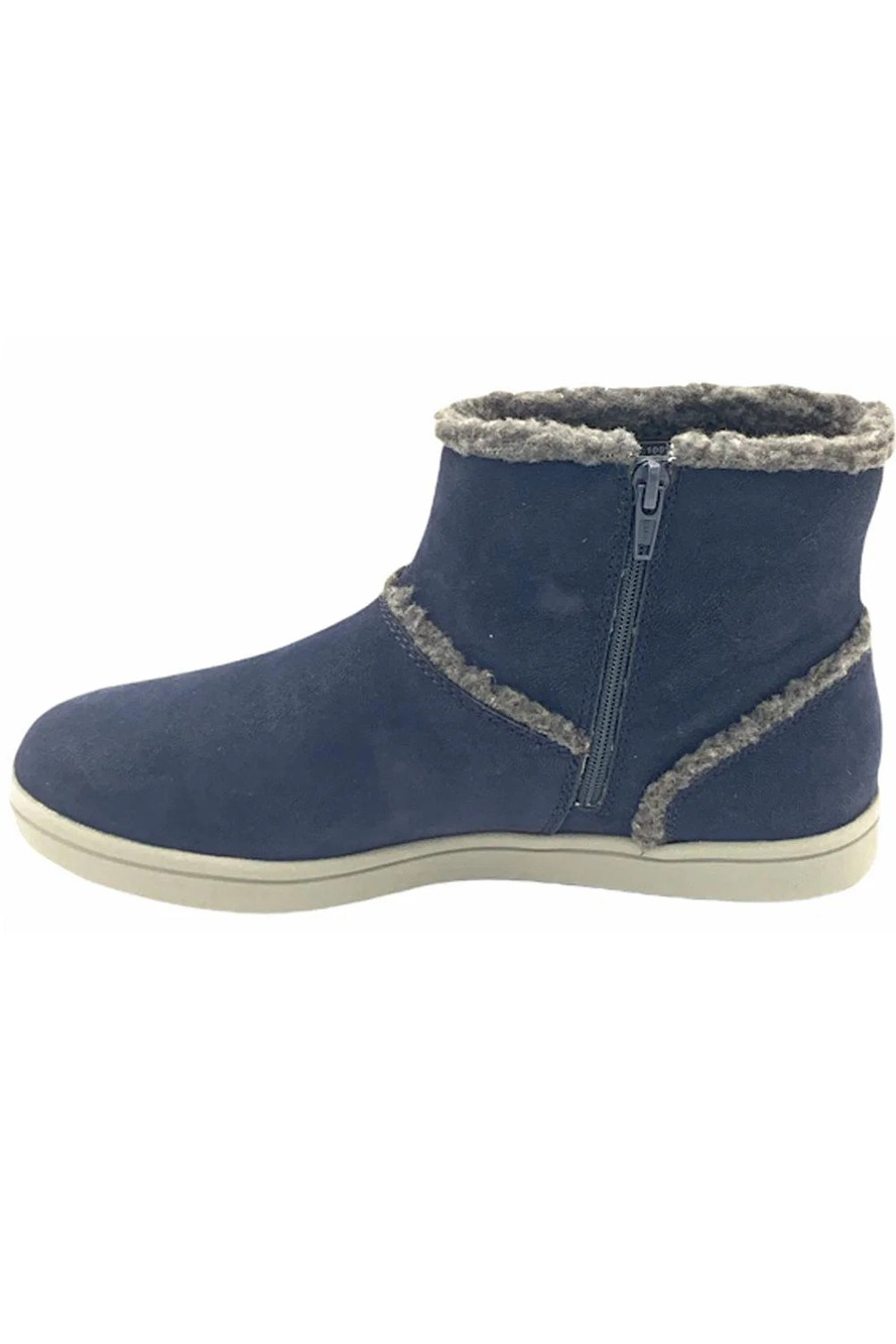 CLOUDSTEPPERS by Clarks Faux Fur Ankle Boots Step Glow Rose Navy - Medium - Picture 3 of 5
